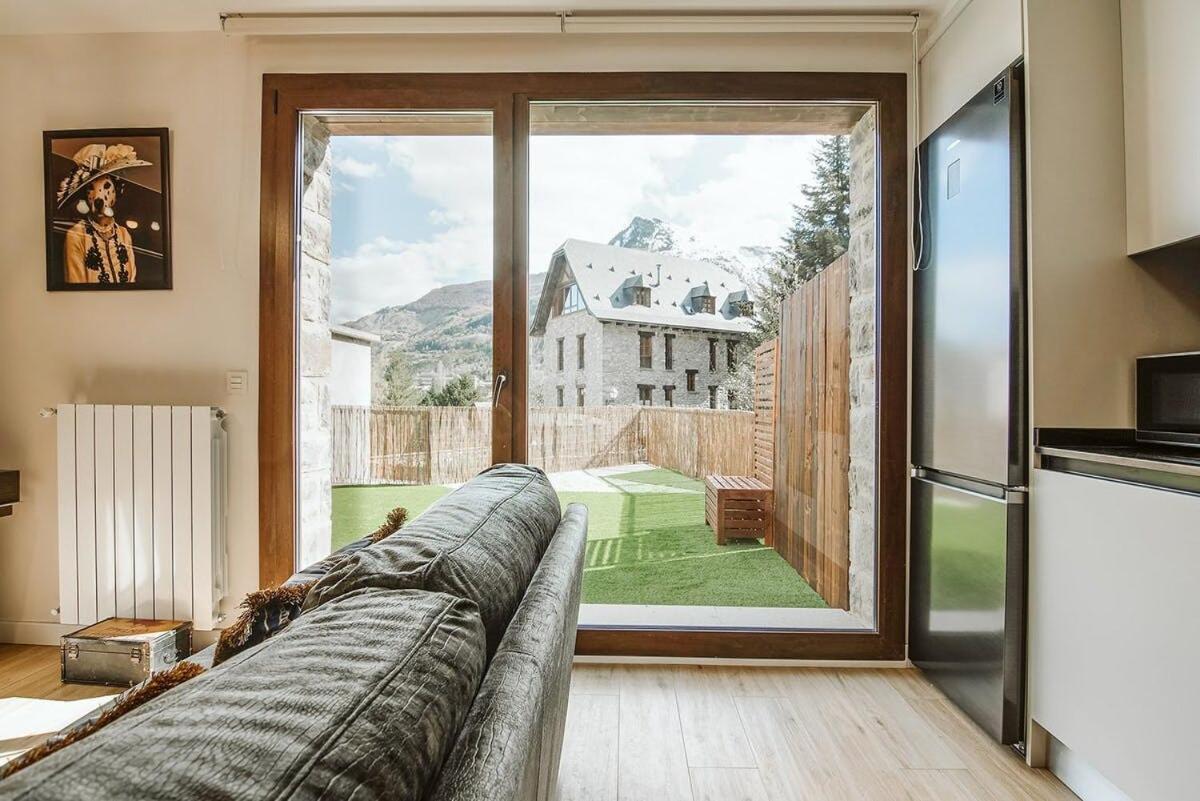 CASA ROSANA - Sallent de Gállego, 4 pax y gran terraza Exterior foto